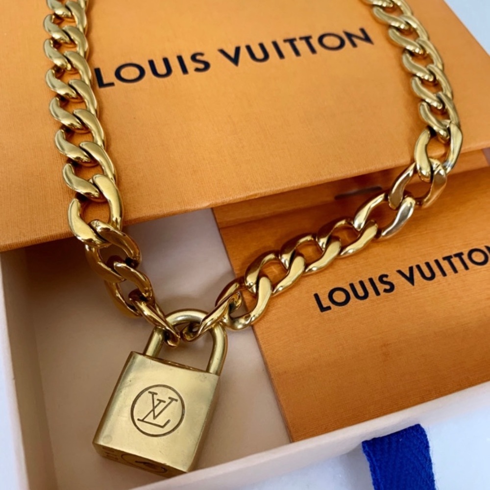 🔐Authentic Louis Vuitton Padlock Necklace🔐